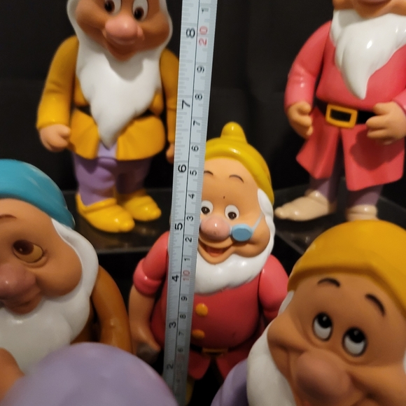 Vintage DISNEY Snow White 7 Dwarfs Rubber Figure 5"- 7" Posable Sleepy Dopey Doc - Picture 12 of 16